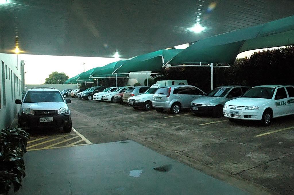Hotel Carolina Plaza Uberaba Bagian luar foto